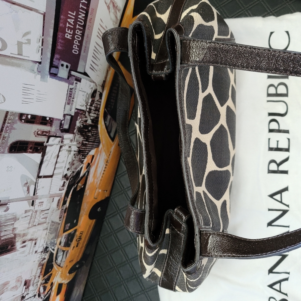 Banana Republic Purse With Dustbag - Picture 12 of 16